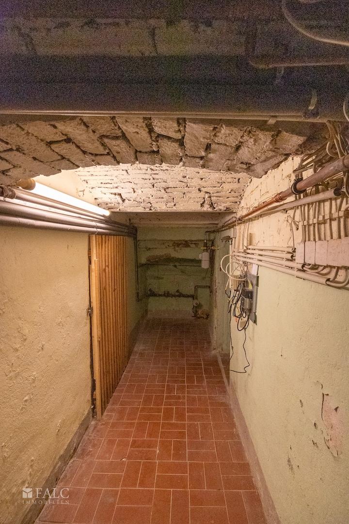 Keller