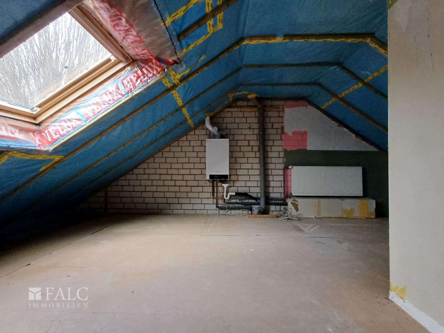 Spitzboden / Home Office