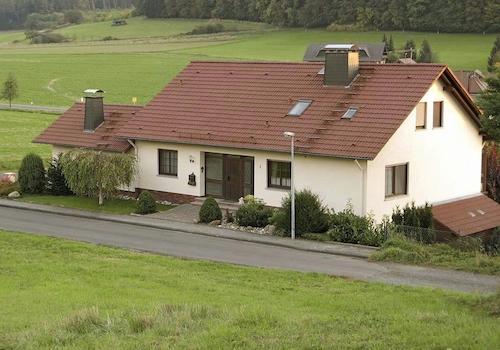 Hausansicht / Eingang EG