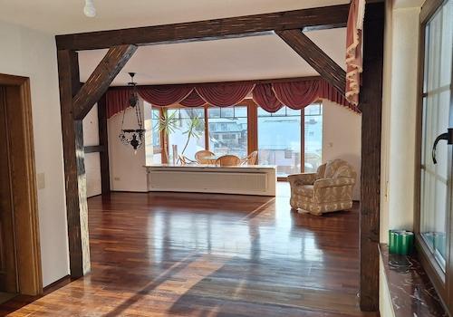 Ess-u. Wohnzimmer-Wintergarten