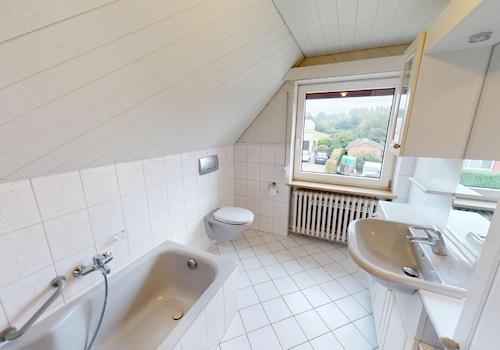 Badezimmer im Obergeschoss