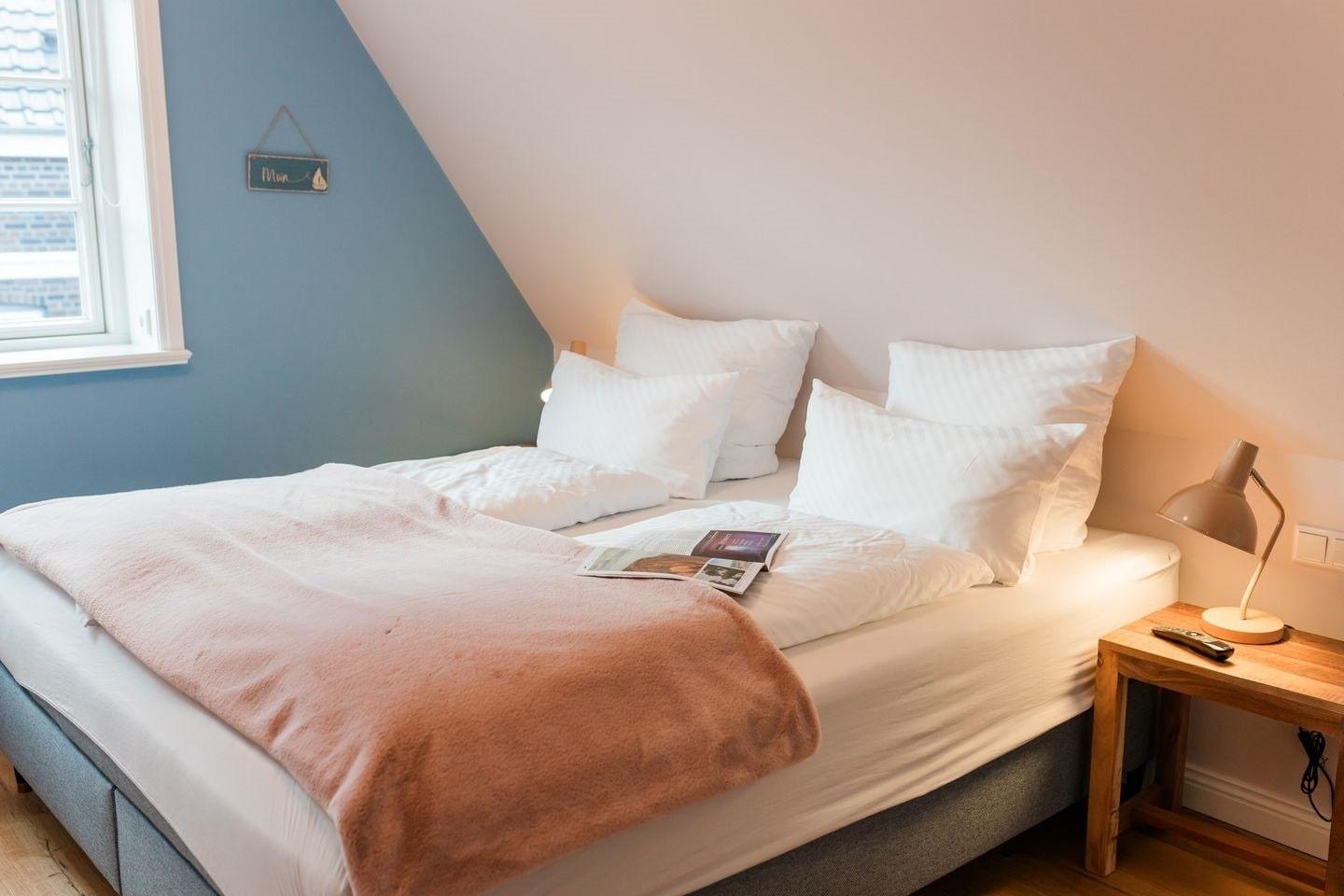 Hauptwohnung Schlafzimmer II