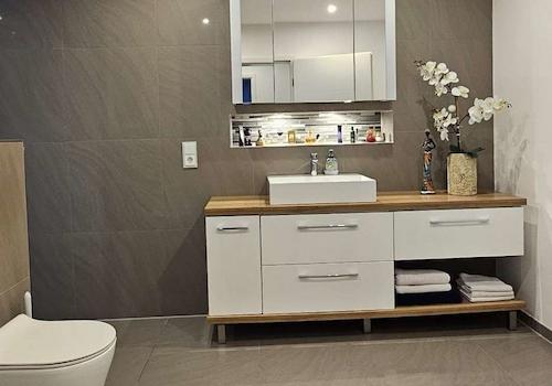 Badezimmer im Erdgeschoss