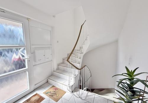 gepflegtes Treppenhaus