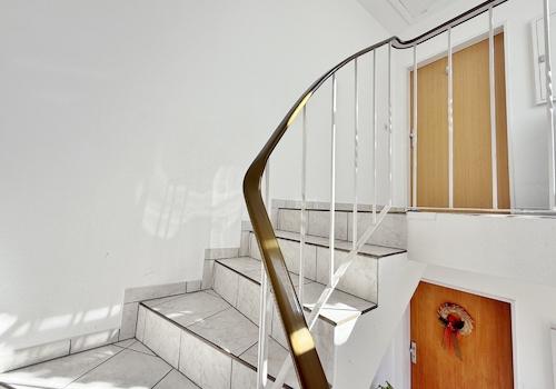 gepflegtes Treppenhaus