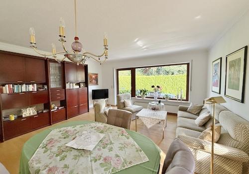 Anbau / EG-Wohnung / Wohn- und Esszimmer