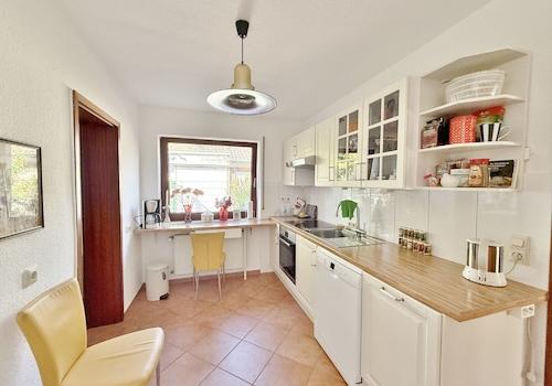 Anbau / EG-Wohnung / Küche