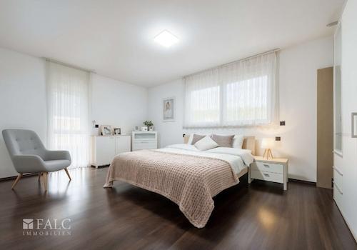 image00058_ShiftN - (KI generiert)