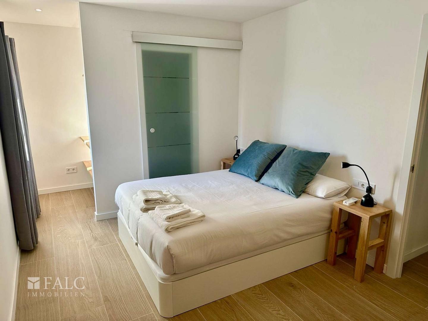 Schlafzimmer mit Ankleidezimmer