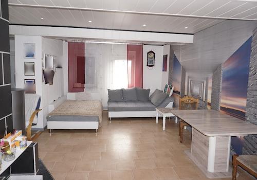 Blick zum  Wohnbereich