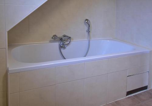 Freistehendes 4-Personen-Ferienhaus mit neuer Küche und 2 Bädern im Ferienresort Cochem018