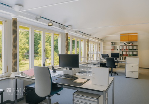 Einrichtungsbeispiel Büro groß