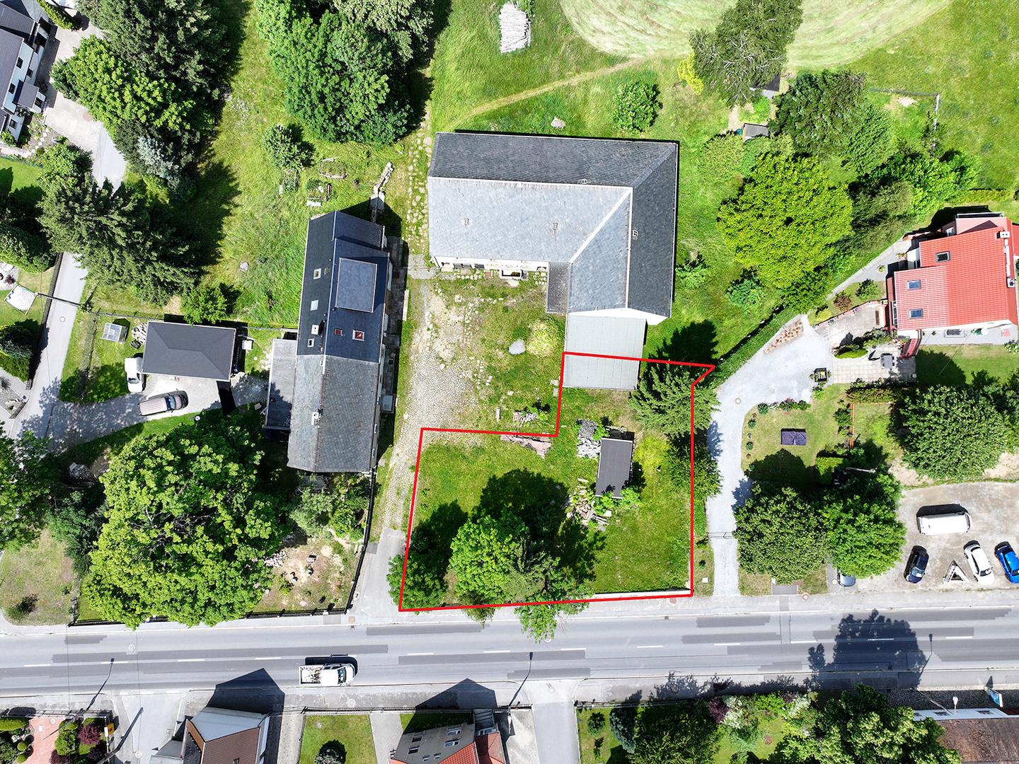 Luftaufnahme - Blick auf Grundstück 
