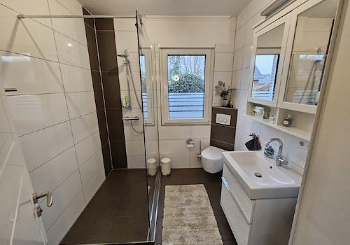 Badezimmer im Erdgeschoss