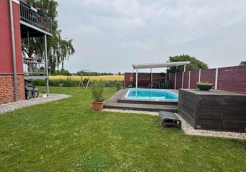 Garten Poolblick