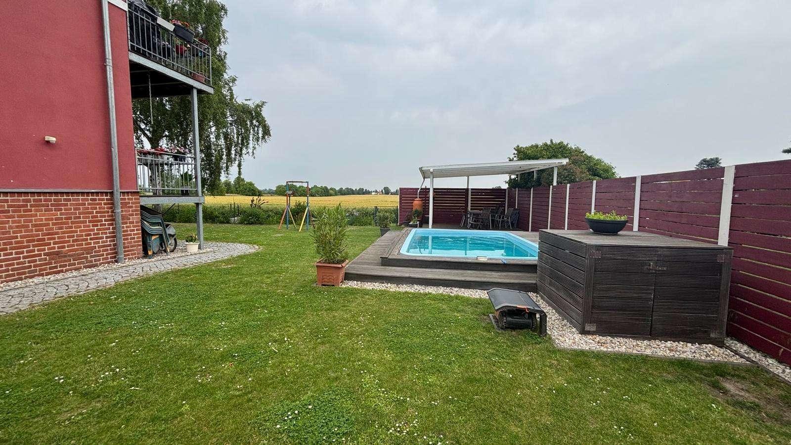 Garten Poolblick