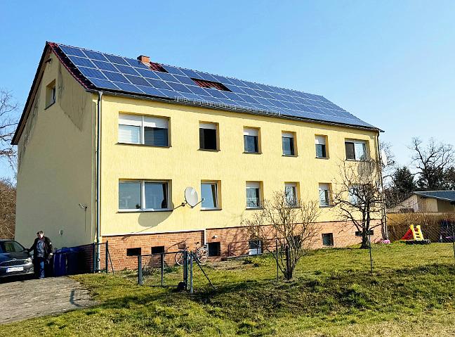 Südseite mit PV-Anlage 13,65 kWp