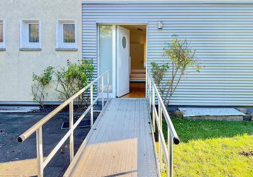 Rampe zu Doppelzimmer 1