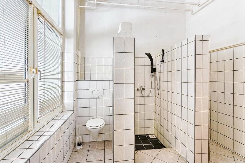Sanitärbereich mit Dusche