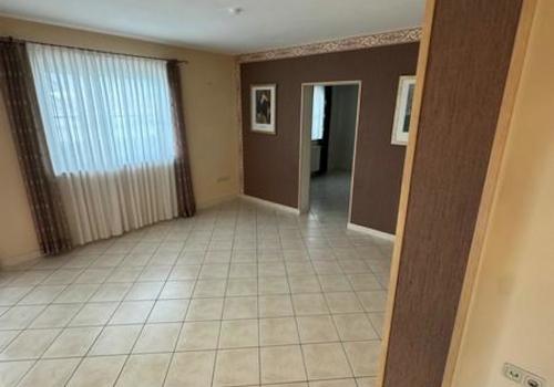 36 WoZi mit Zugang zu weiterem Zi