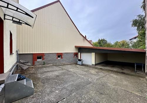 Carport, Garage & HInterhof