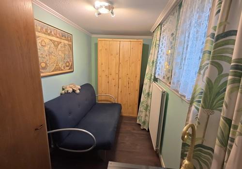 Kleines Zimmer (evtl. Büro)