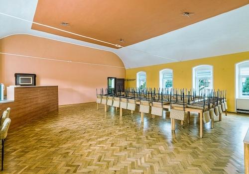 Freundlicher Gemeinschaftssaal