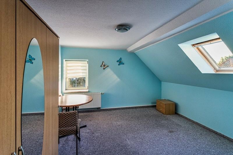 Schlafzimmer (DG, 5RWE)