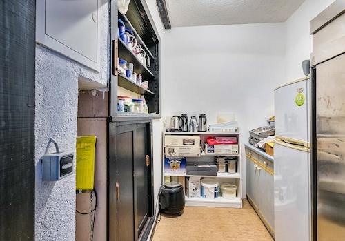 Abstellraum der Küche