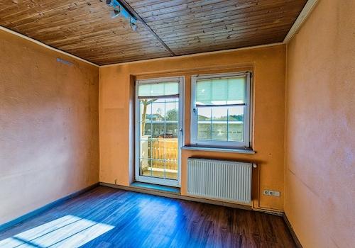 Schlafzimmer mit Balkon