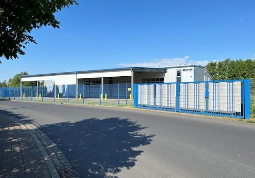 Außenbereich Nebeneinfahrt