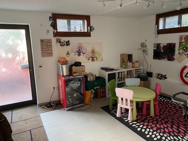 Büro mit extra Zugang im UG