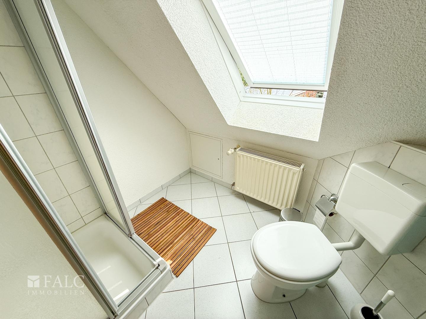 Badezimmer mit Dusche