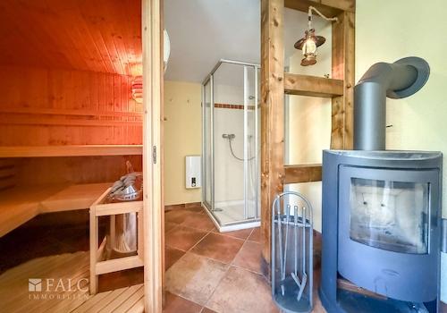 Sauna mit Dusche