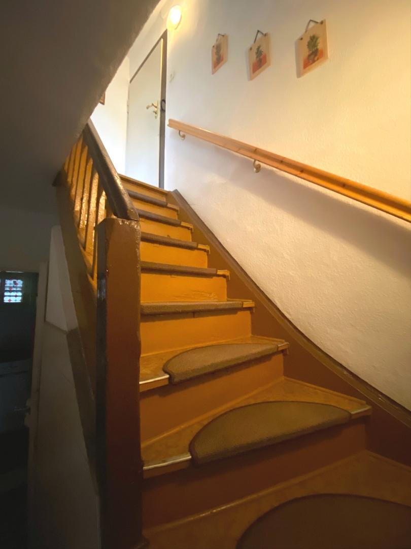 Treppe zum Obergeschoss