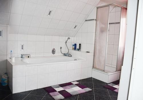 modernes Tageslichtbad