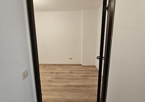 Sicht vom Flur ins Schlafzimme