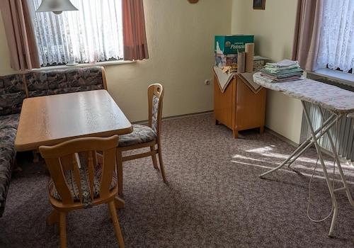 Raum EG, derzeit Esszimmer