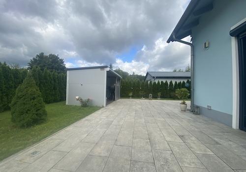 Terrasse mit Sommerküche