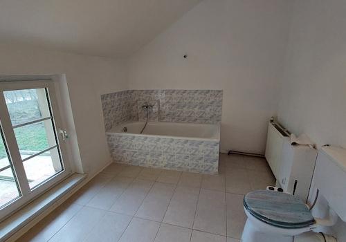 Bad Dachgeschoss mit Wanne