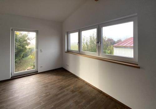 Große Fensterflächen