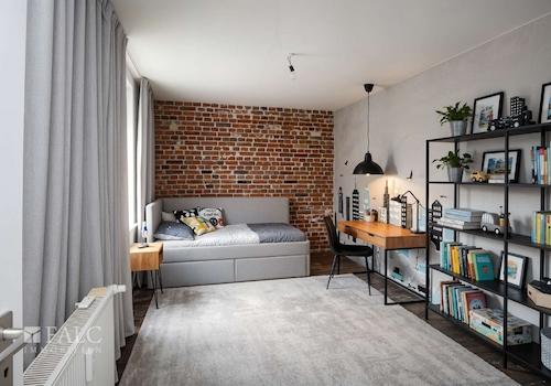 Kind-2 - (KI generiert)