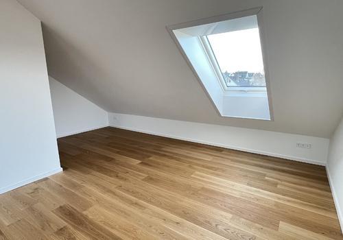 Zimmer im Spitzboden