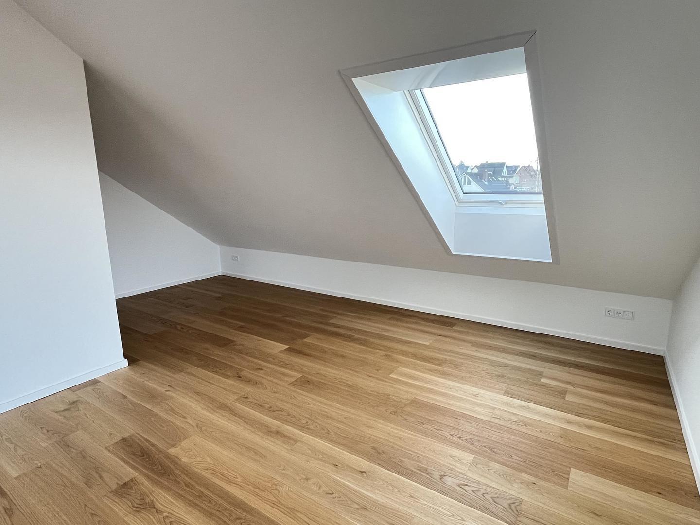 Zimmer im Spitzboden