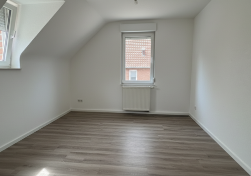 Kinderzimmer/Büro (DG)