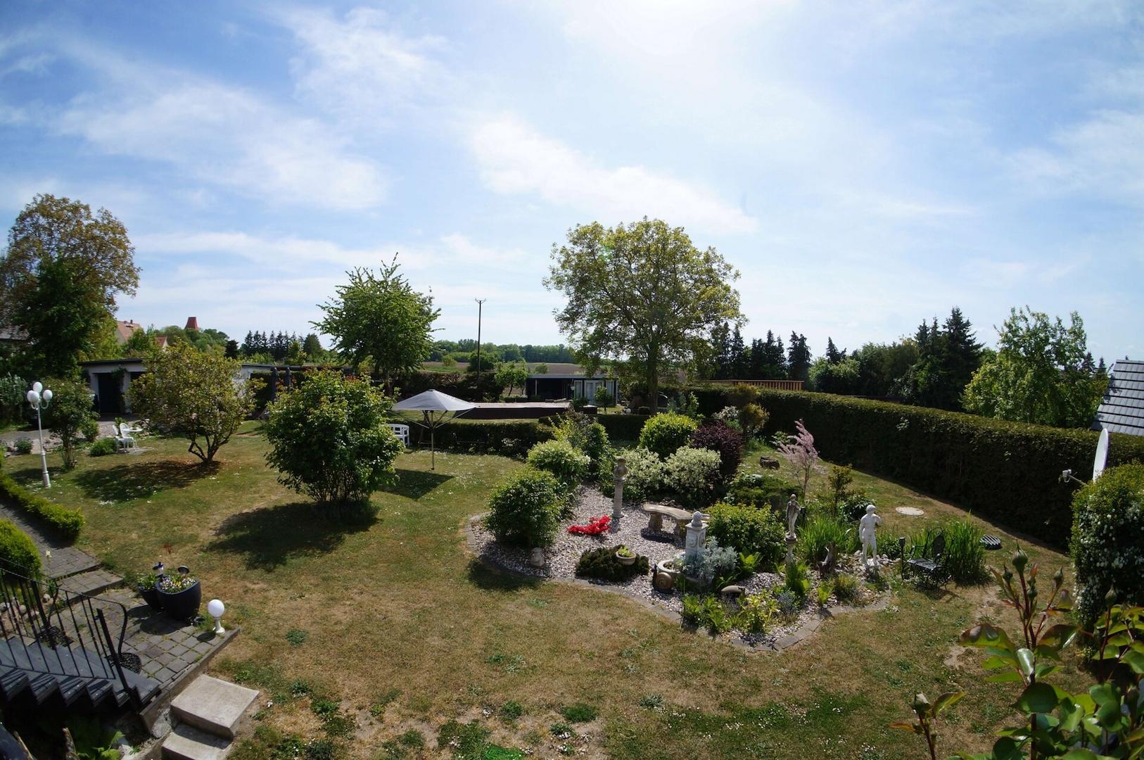 Ausblick in den Garten