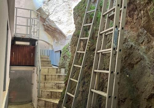 Rückseite Wohnhaus zum Felsen