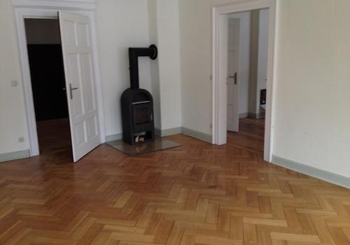 Wohnzimmer mit Kamin