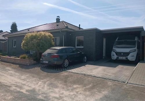 Carport & Stellplatz