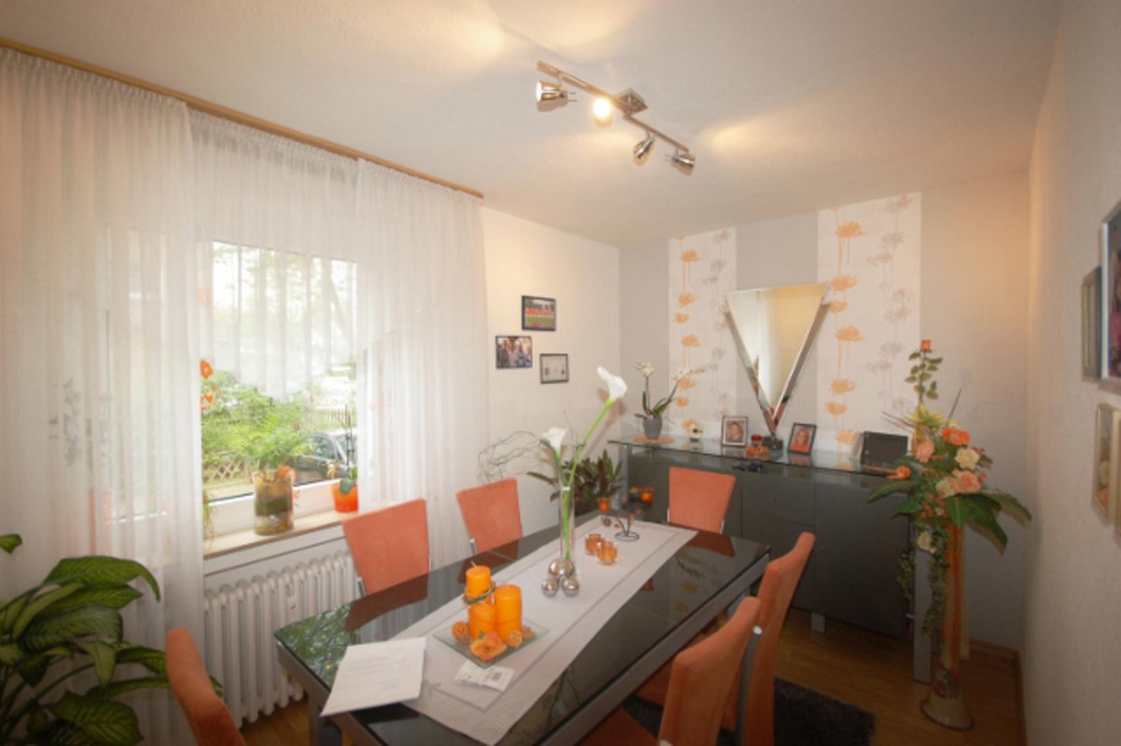 Kinderzimmer (ohne Möbel bitte sich vorstellen)